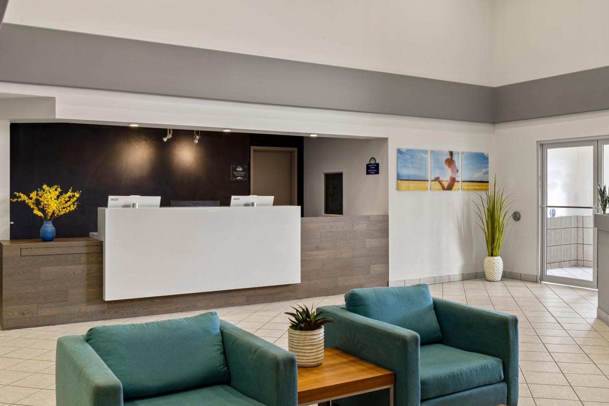 Days Inn By Wyndham Steinbach Dış mekan fotoğraf