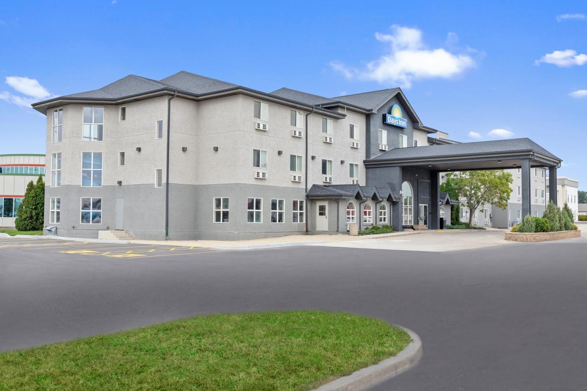 Days Inn By Wyndham Steinbach Dış mekan fotoğraf