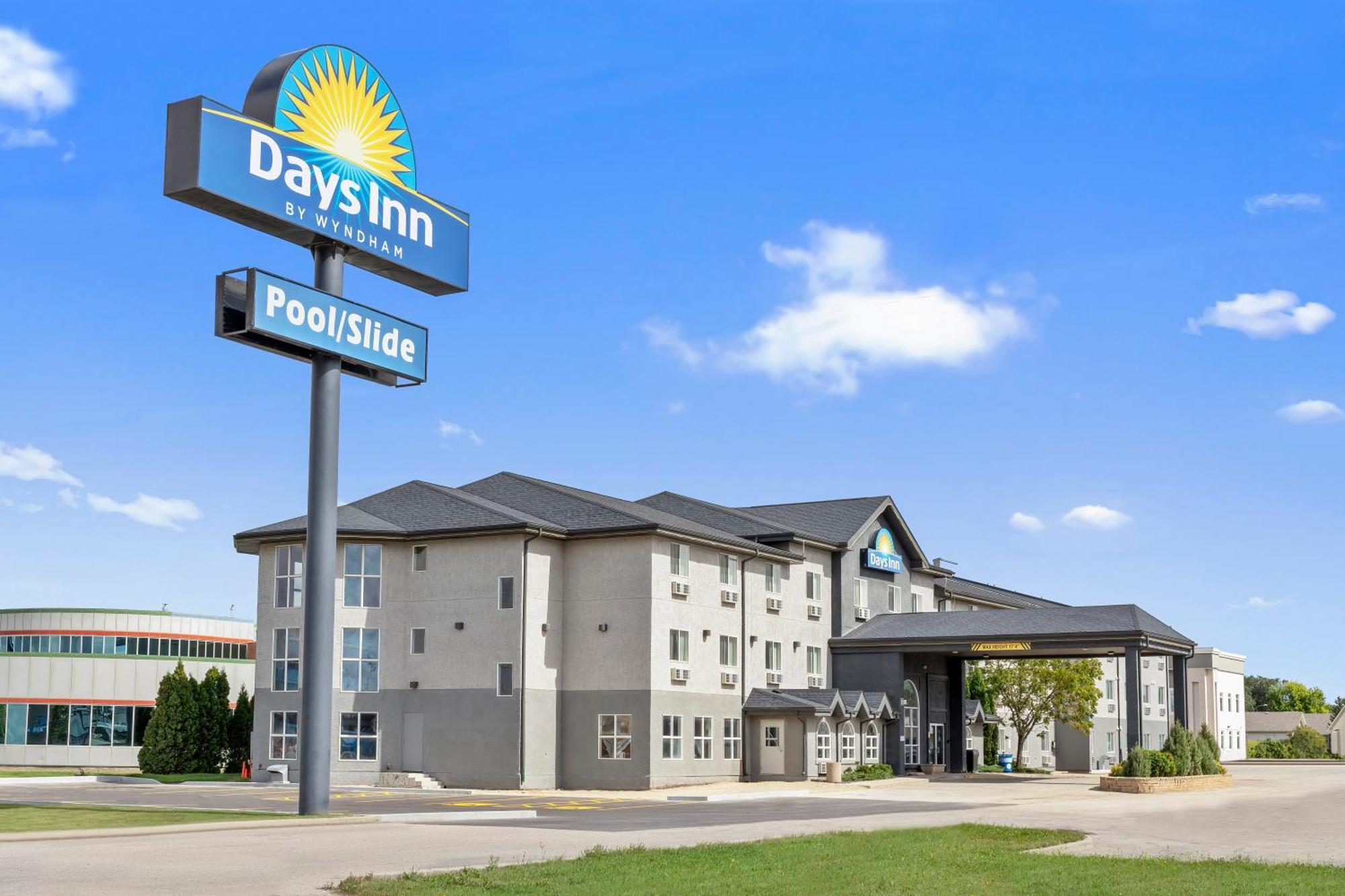 Days Inn By Wyndham Steinbach Dış mekan fotoğraf