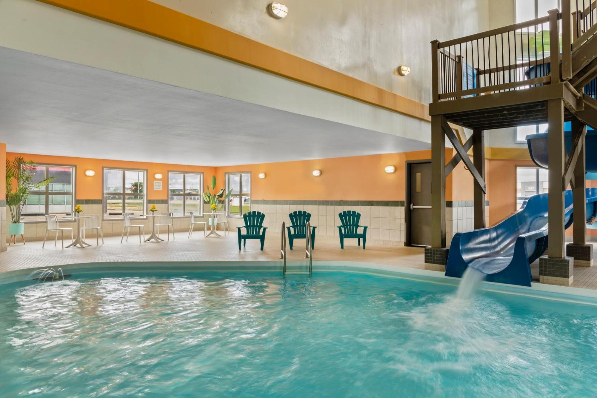 Days Inn By Wyndham Steinbach Dış mekan fotoğraf