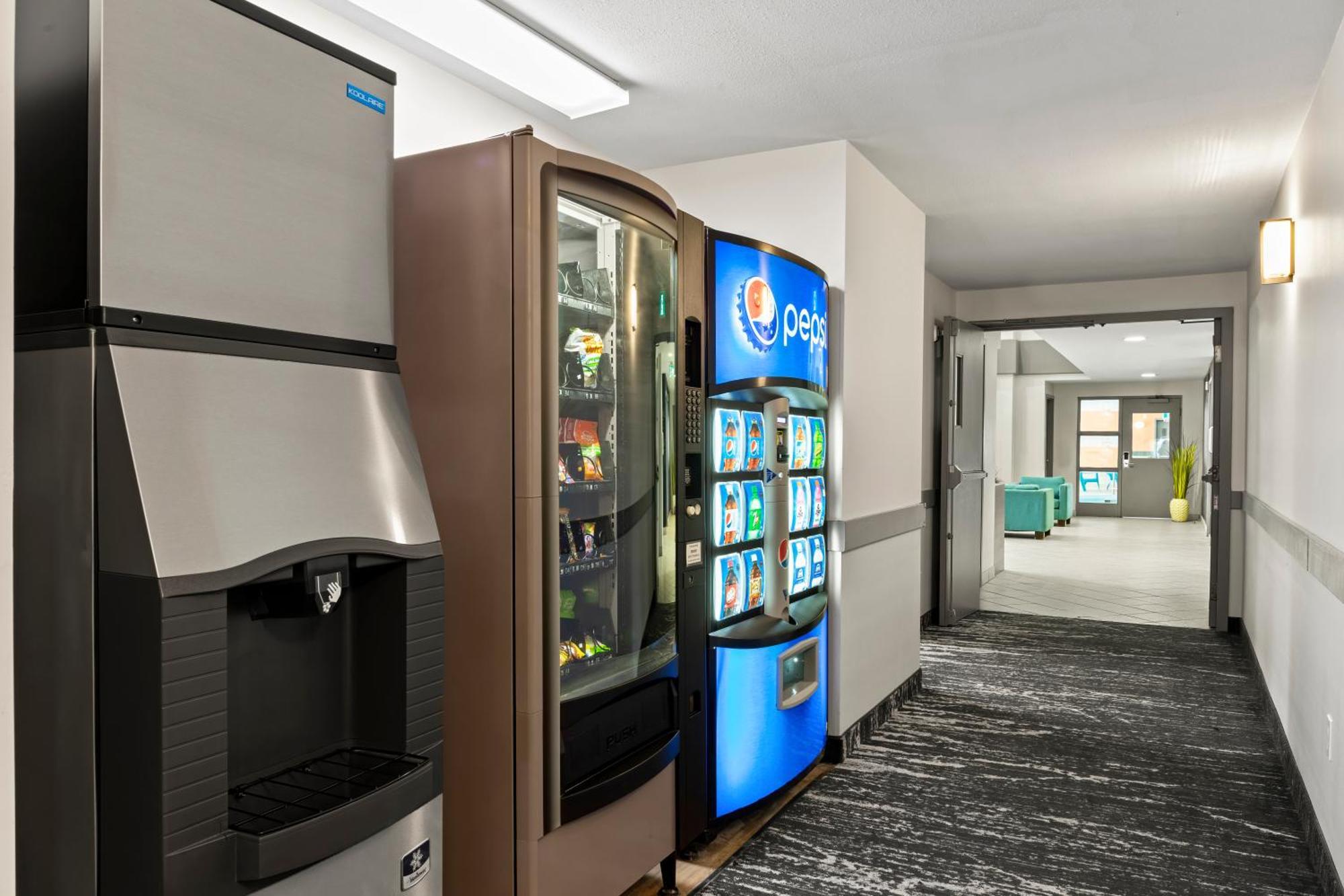 Days Inn By Wyndham Steinbach Dış mekan fotoğraf