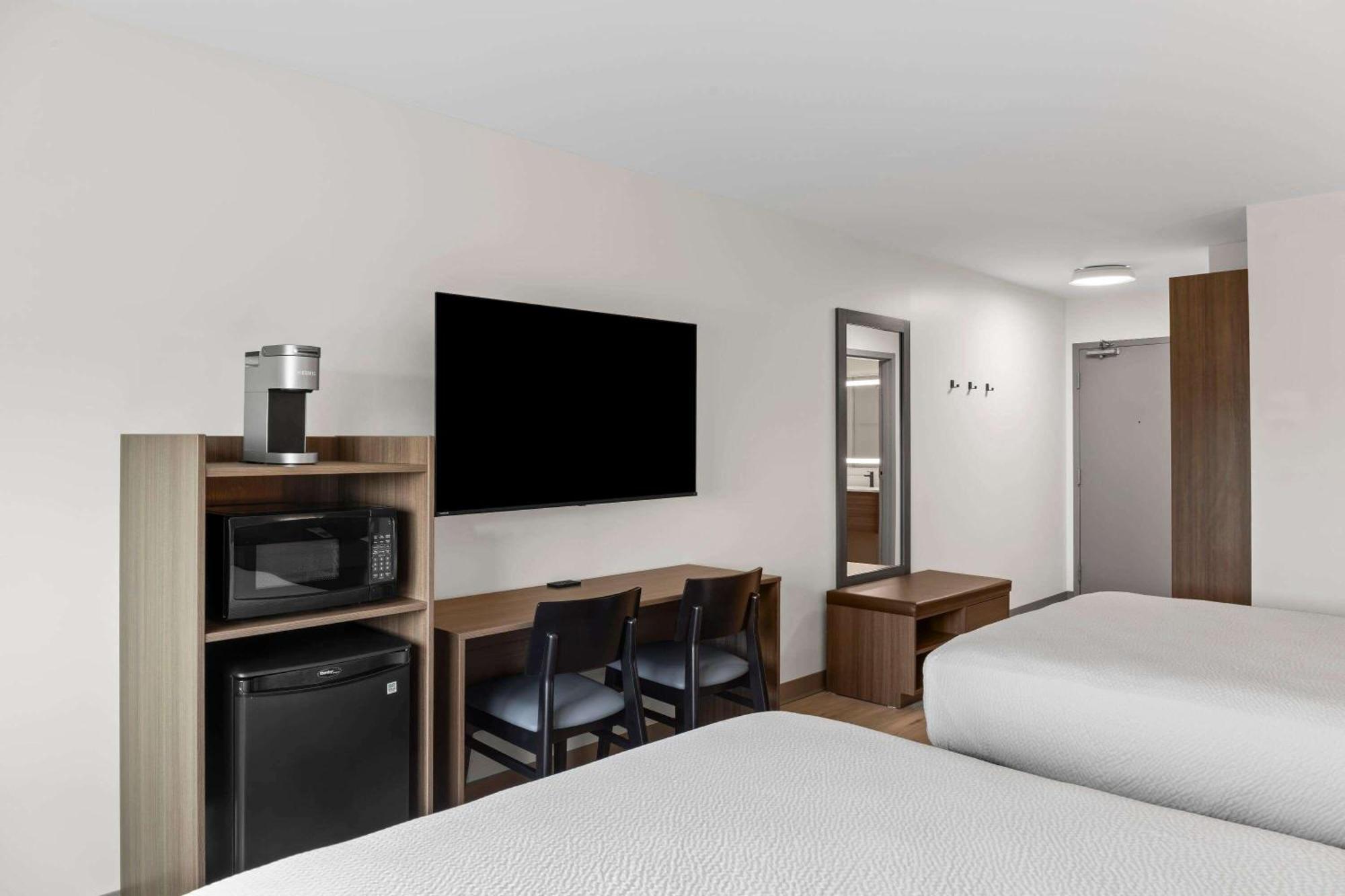 Days Inn By Wyndham Steinbach Dış mekan fotoğraf