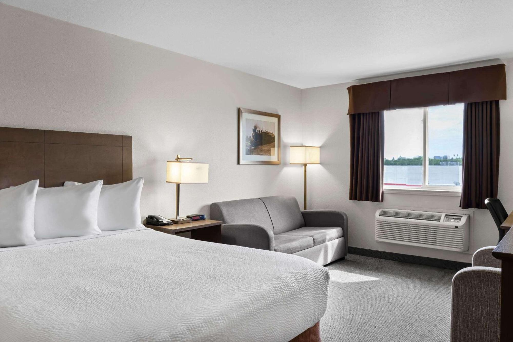 Days Inn By Wyndham Steinbach Dış mekan fotoğraf
