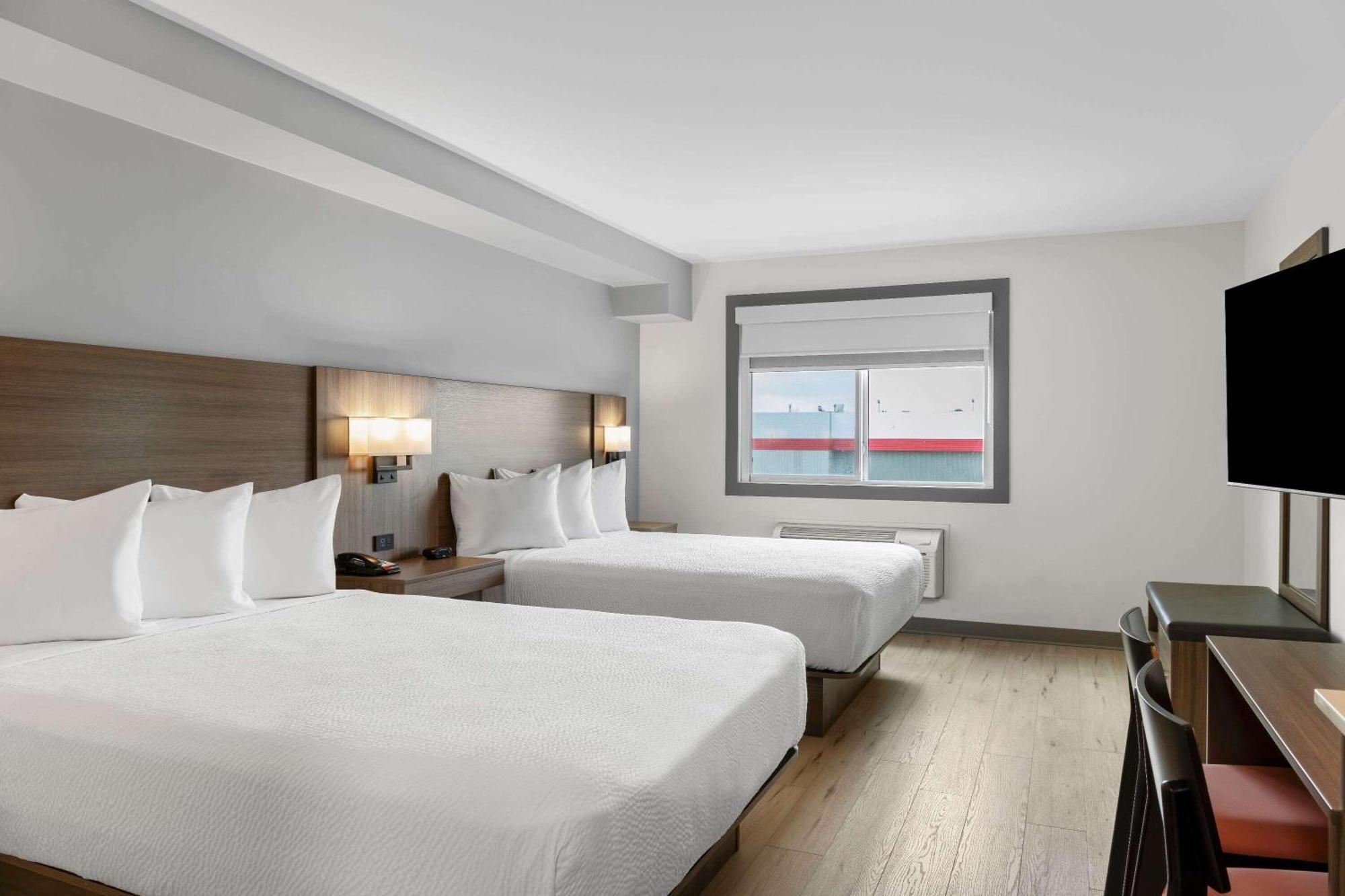 Days Inn By Wyndham Steinbach Dış mekan fotoğraf
