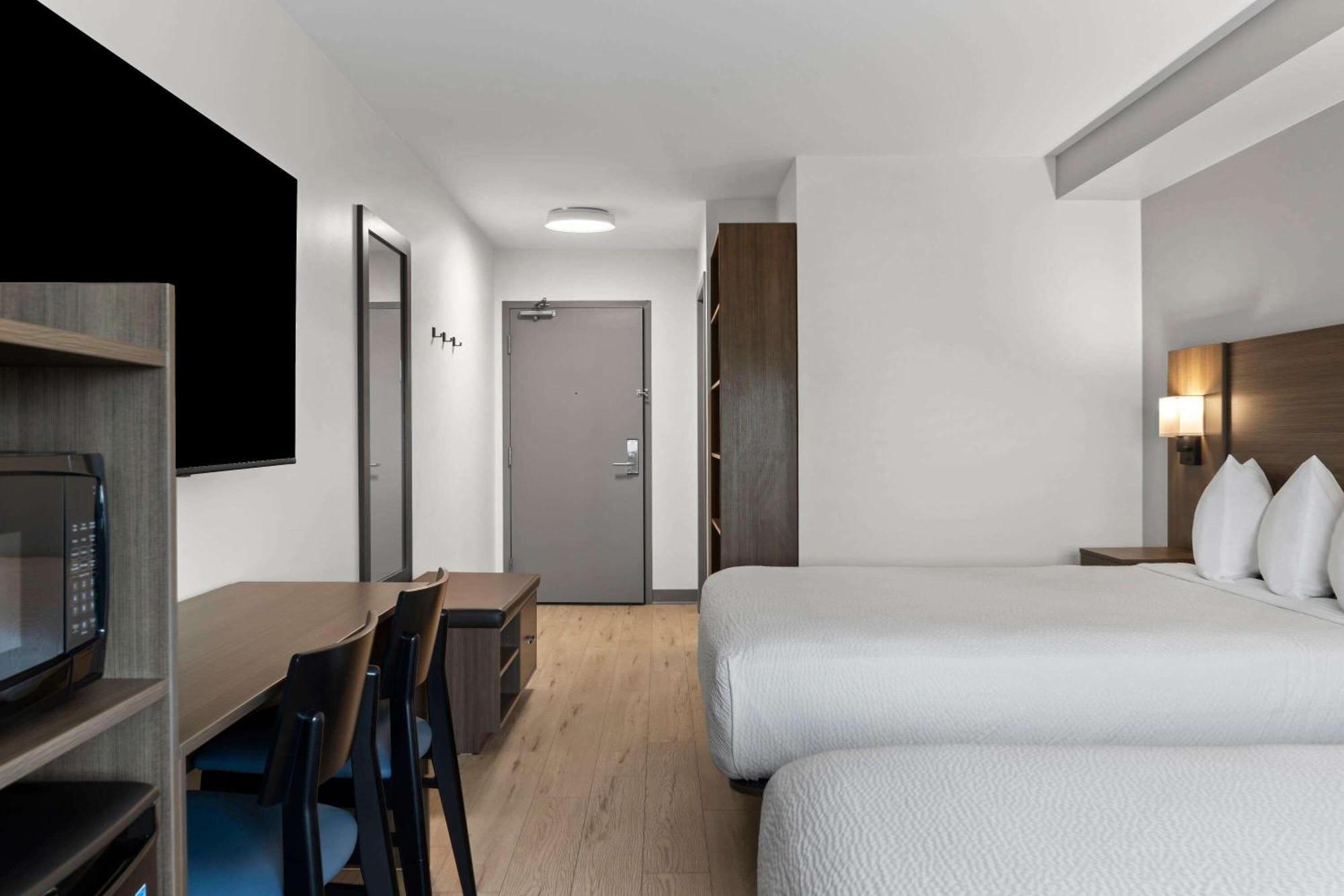 Days Inn By Wyndham Steinbach Dış mekan fotoğraf