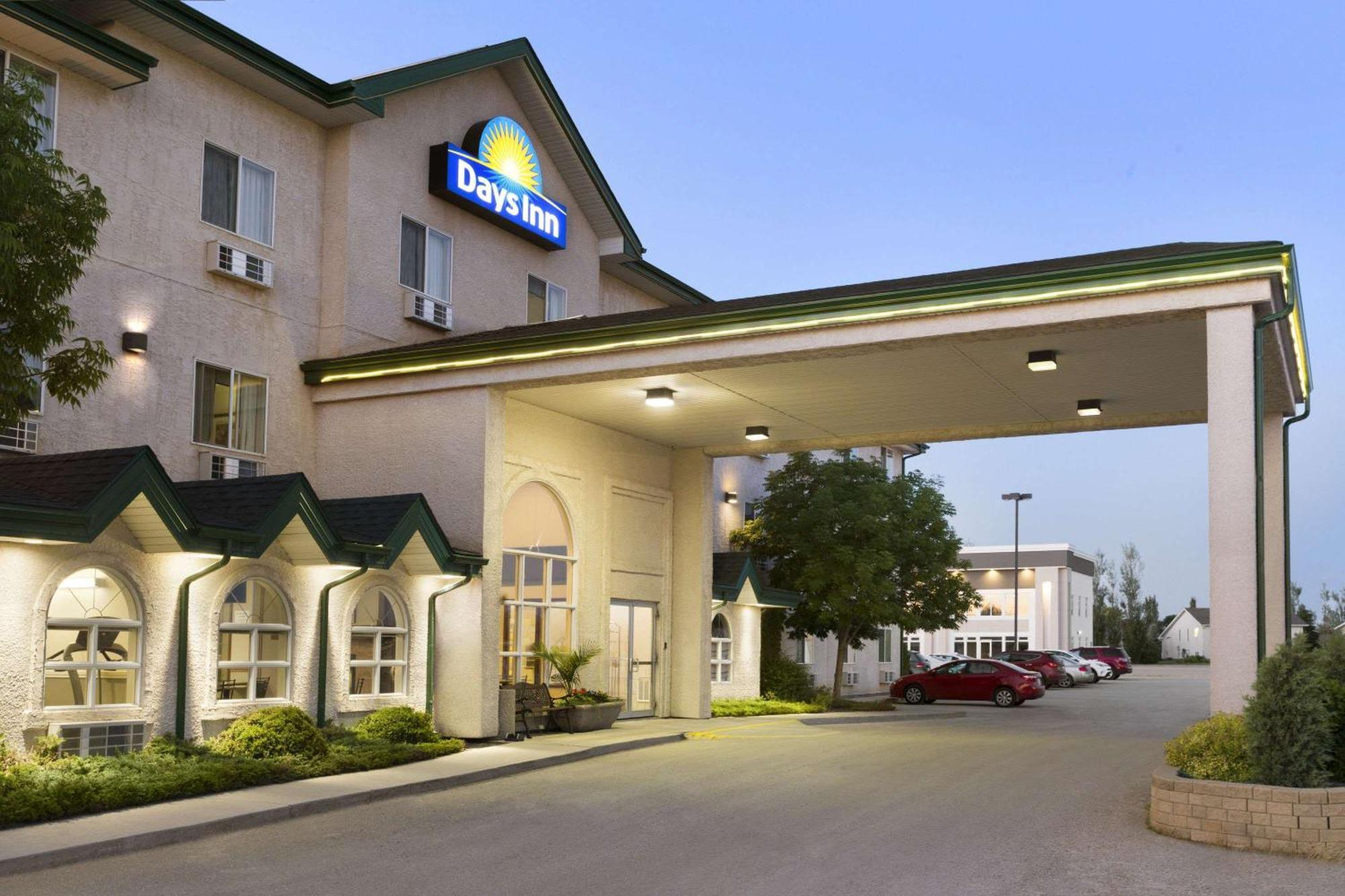 Days Inn By Wyndham Steinbach Dış mekan fotoğraf